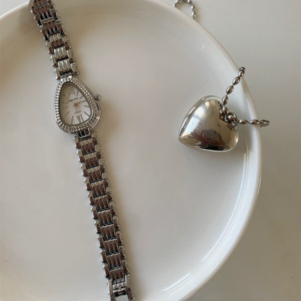 Golden Snake Head Gorgeous Chain Watch Women - Image 6