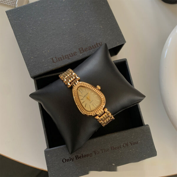 Golden Snake Head Gorgeous Chain Watch Women - Image 7
