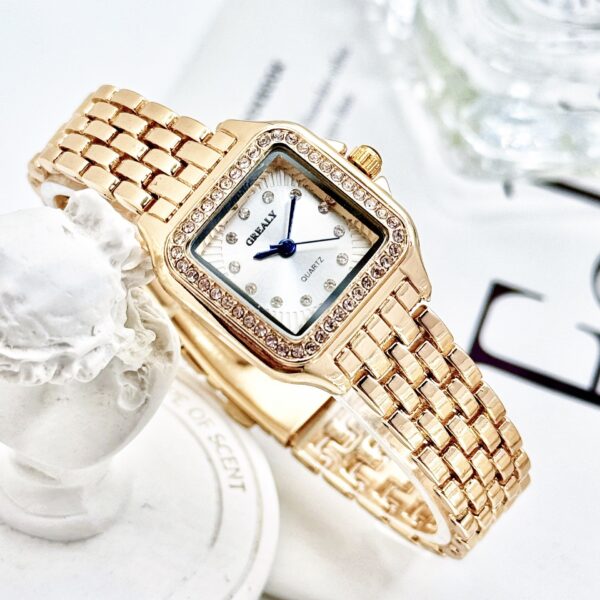 Classic Retro Square Waterproof Women's Diamond-embedded Watch - Image 2